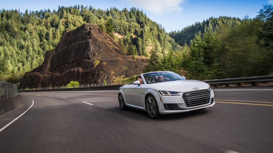  Audi TT Roadster 2.0 TFSI Quattro (8S) 2015 года  (NA) (фото 9 из 18)